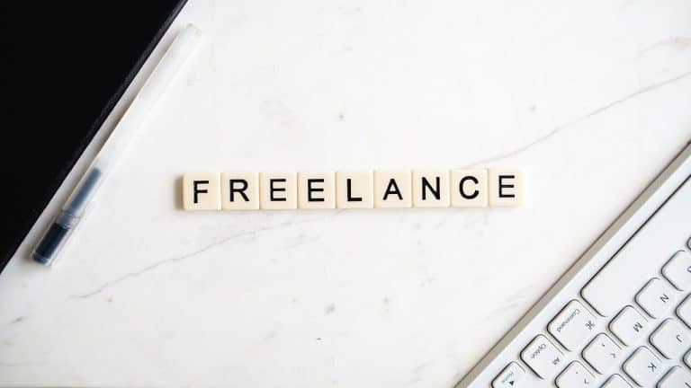 Des stratégies pour réussir en freelance à partir de 50 ans