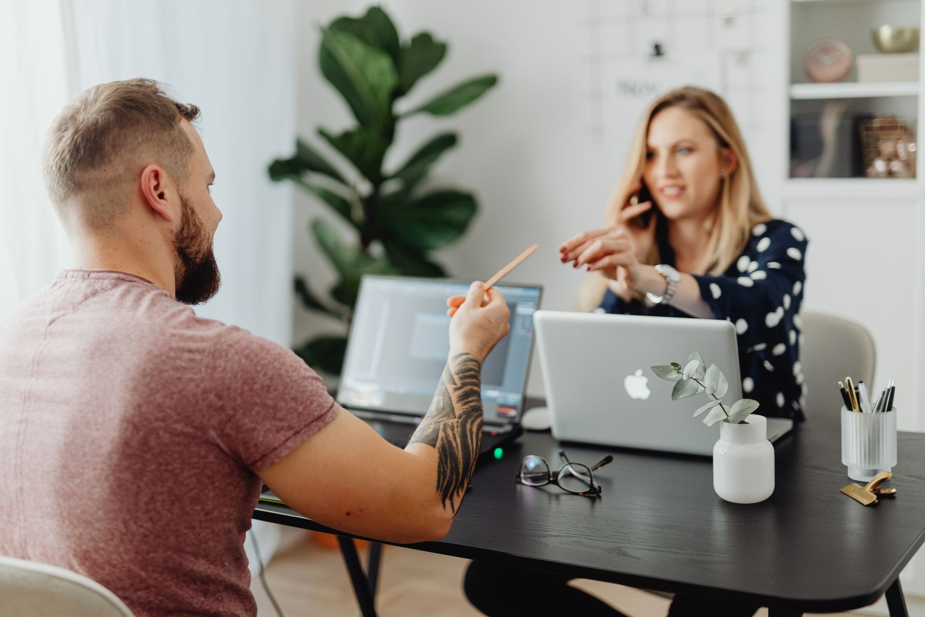 Pourquoi la clarté est-elle essentielle dans la communication en freelance ?